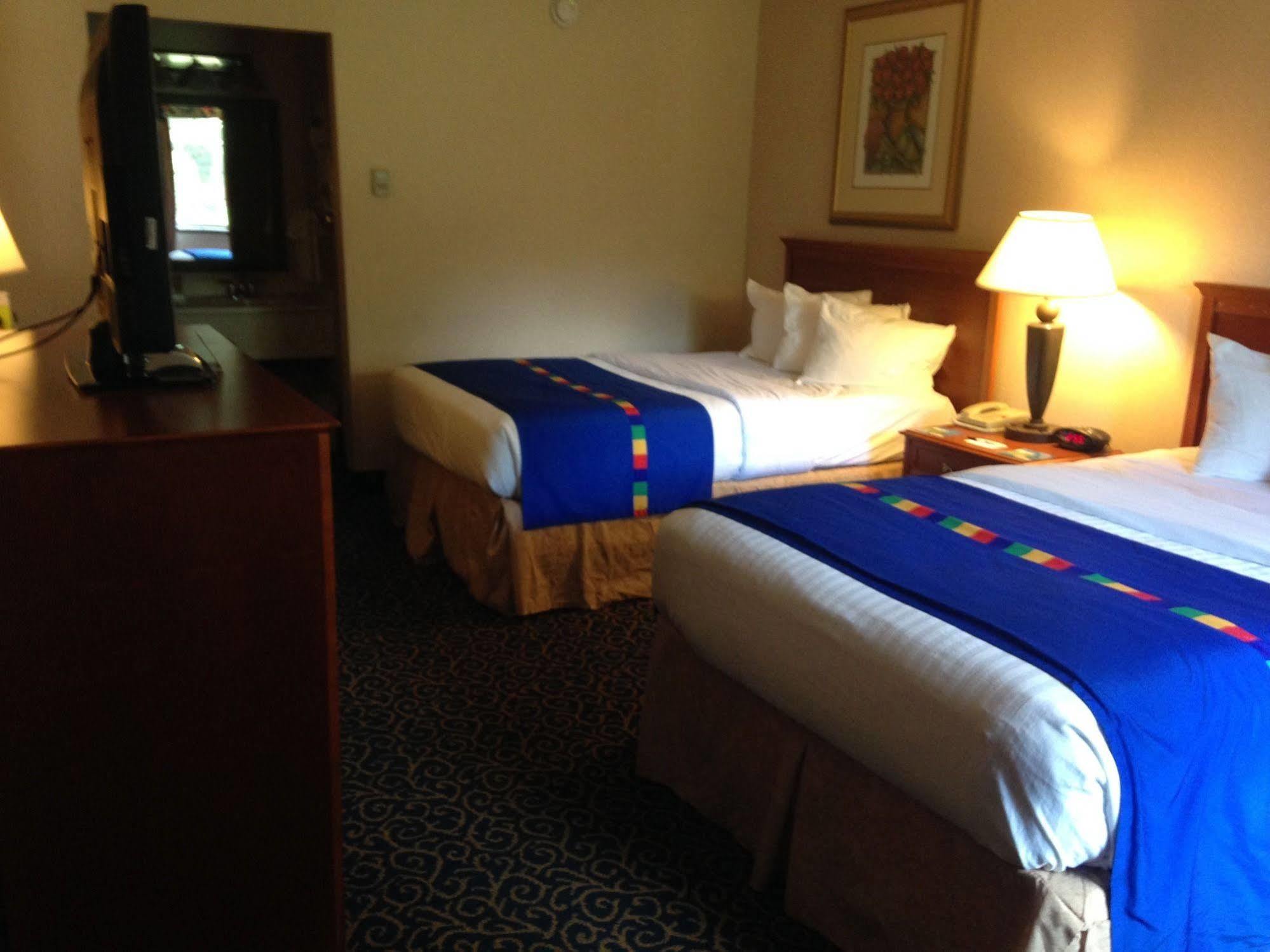Park Inn By Radisson Harrisburg West Mechanicsburg Exterior foto